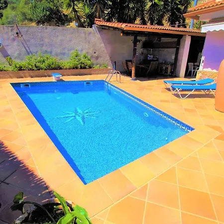 Vacances & Villas Lloret- Londres *