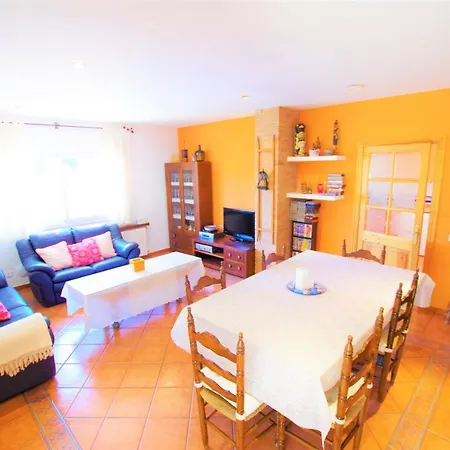 Villa Vacances&villas Lloret- Londres, Exclusiva A 800m Playa Cala Canyelles, Piscina Privada, Garaje Privado, Barbacoa, Ubicación Exclusiva Lloret de Mar